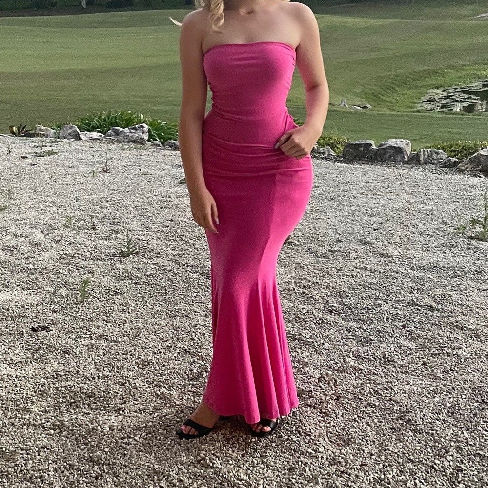 Norma Kamali Fishtail Gown in orchid pink size small.